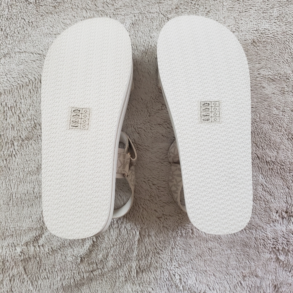 Michael Kors Oaklee Platform Sandals - Picture 6 of 7